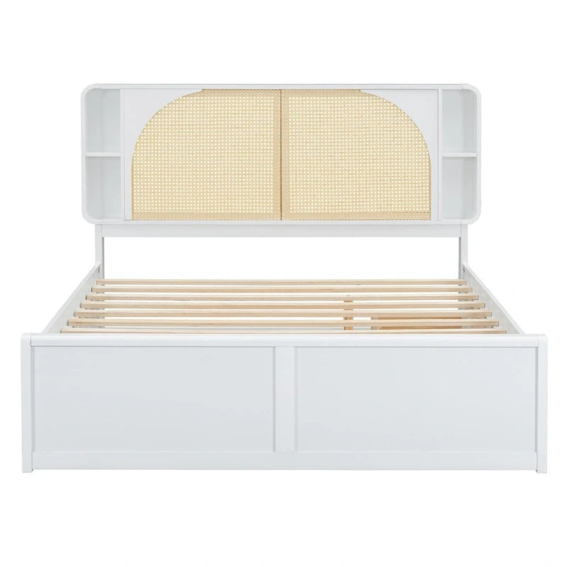 Lit plateforme blanc Queen Size avec tête de lit en rotin, deux tiroirs et lit gigogne