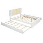 Lit plateforme blanc Queen Size avec tête de lit en rotin, deux tiroirs et lit gigogne