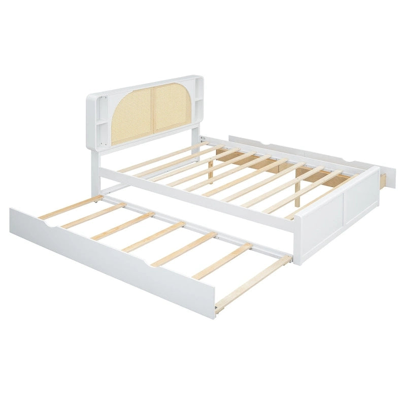 Lit plateforme blanc Queen Size avec tête de lit en rotin, deux tiroirs et lit gigogne
