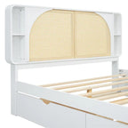Lit plateforme blanc Queen Size avec tête de lit en rotin, deux tiroirs et lit gigogne
