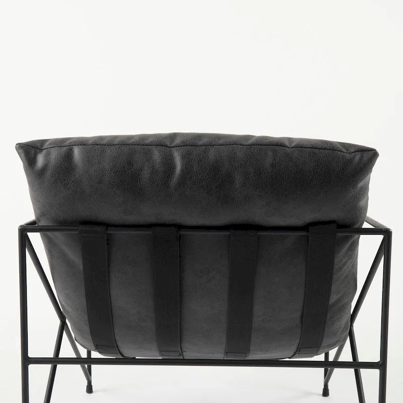 Fauteuil d'appoint Leonidas en similicuir noir avec cadre en métal noir