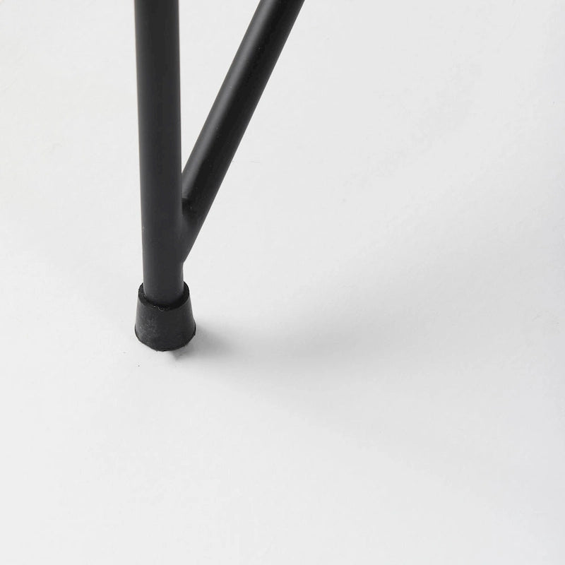 Fauteuil d'appoint Leonidas en similicuir noir avec cadre en métal noir