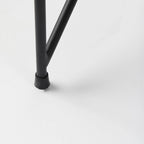 Fauteuil d'appoint Leonidas en similicuir noir avec cadre en métal noir